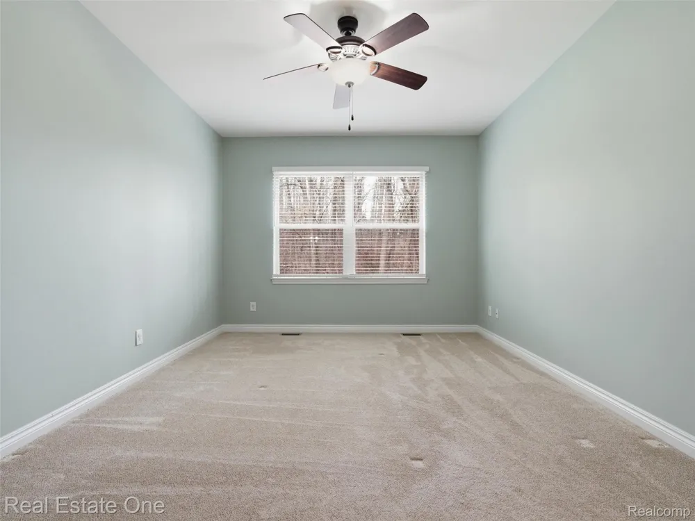 9572 Kingsway Circle Springfield Charter Township, MI 48348