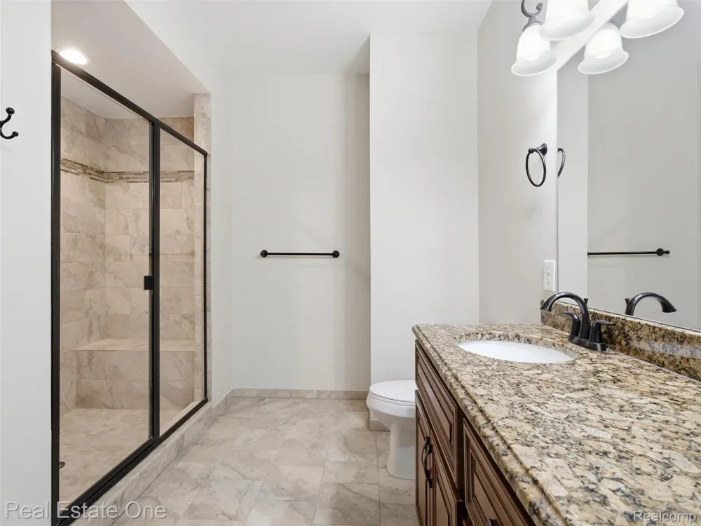 9572 Kingsway Circle Springfield Charter Township, MI 48348