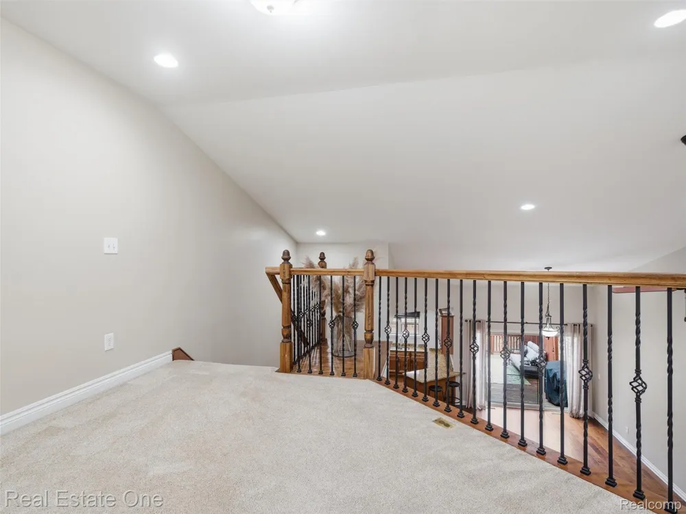 9572 Kingsway Circle Springfield Charter Township, MI 48348