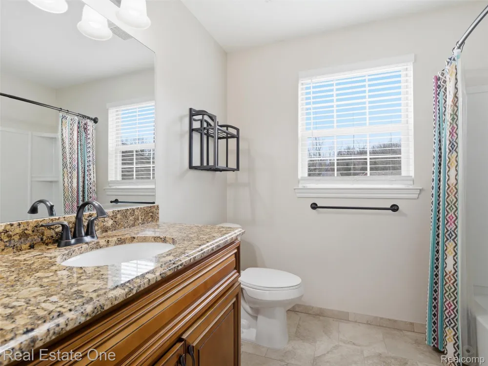 9572 Kingsway Circle Springfield Charter Township, MI 48348