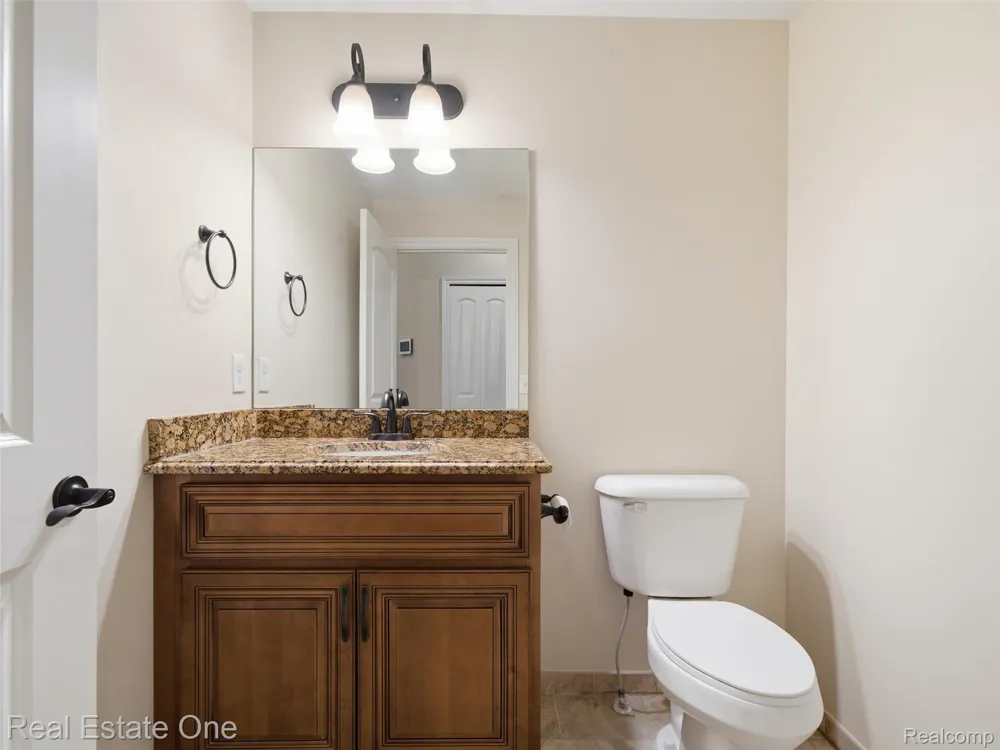 9572 Kingsway Circle Springfield Charter Township, MI 48348