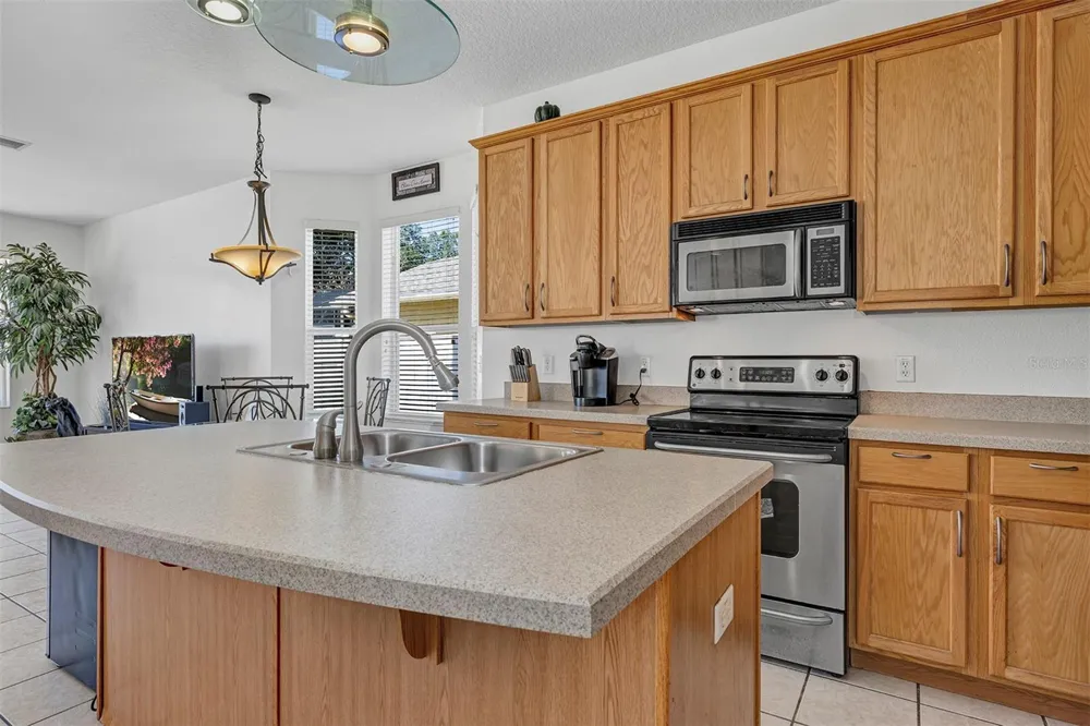 2013 CROSSVINE LANE Casselberry, FL 32707