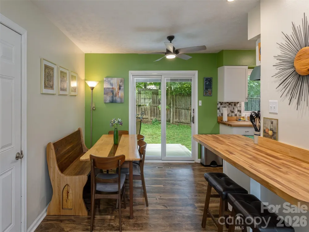 14 Fox Run Place Fairview, NC 28730