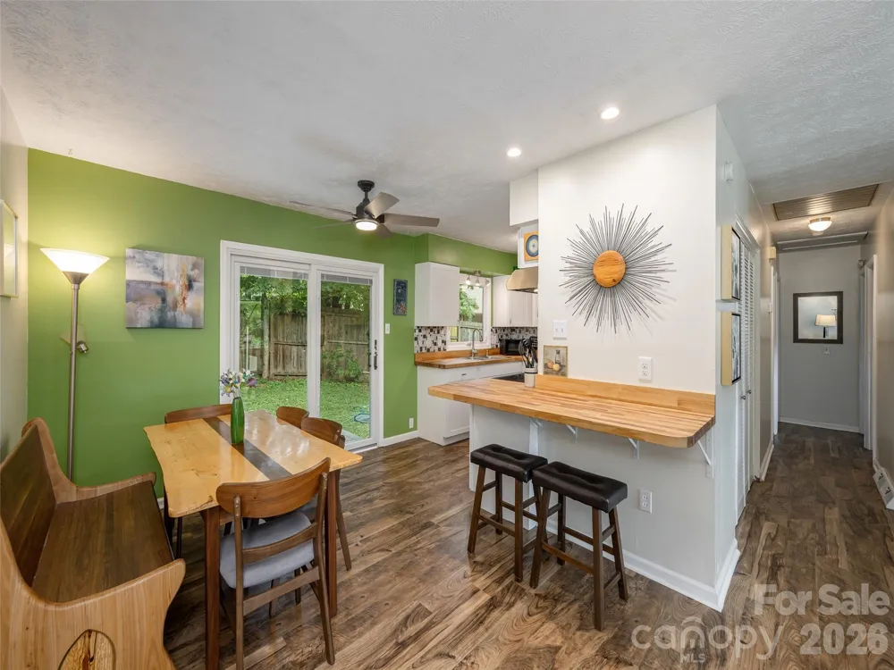 14 Fox Run Place Fairview, NC 28730