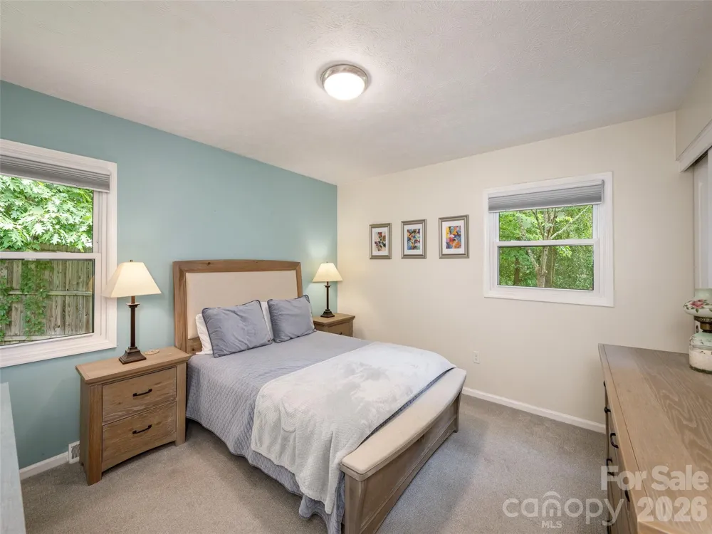 14 Fox Run Place Fairview, NC 28730