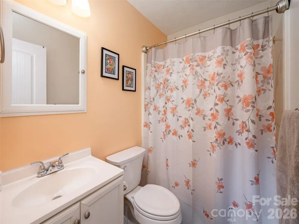 14 Fox Run Place Fairview, NC 28730