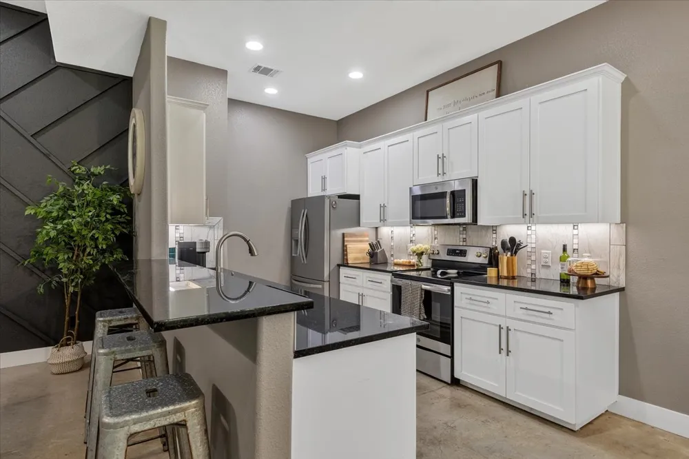 145 Cardinal Loop Bastrop, TX 78659