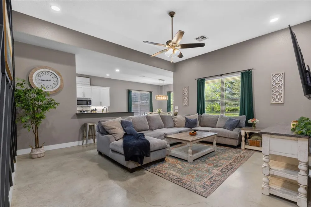 145 Cardinal Loop Bastrop, TX 78659