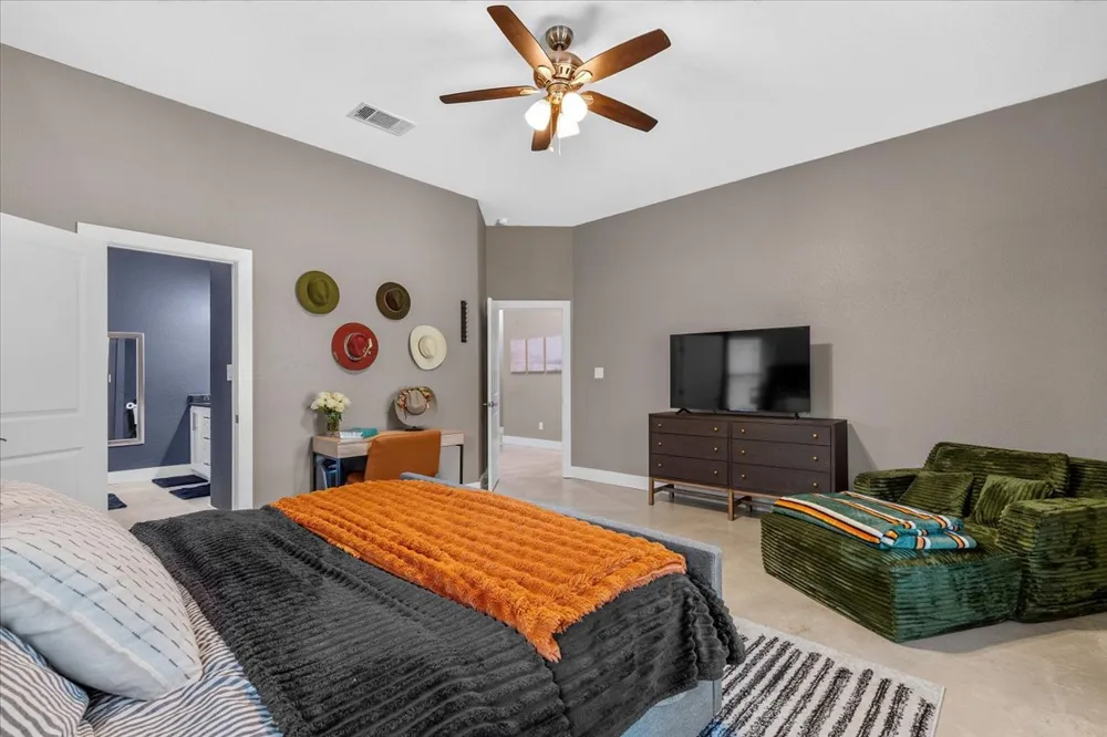 145 Cardinal Loop Bastrop, TX 78659