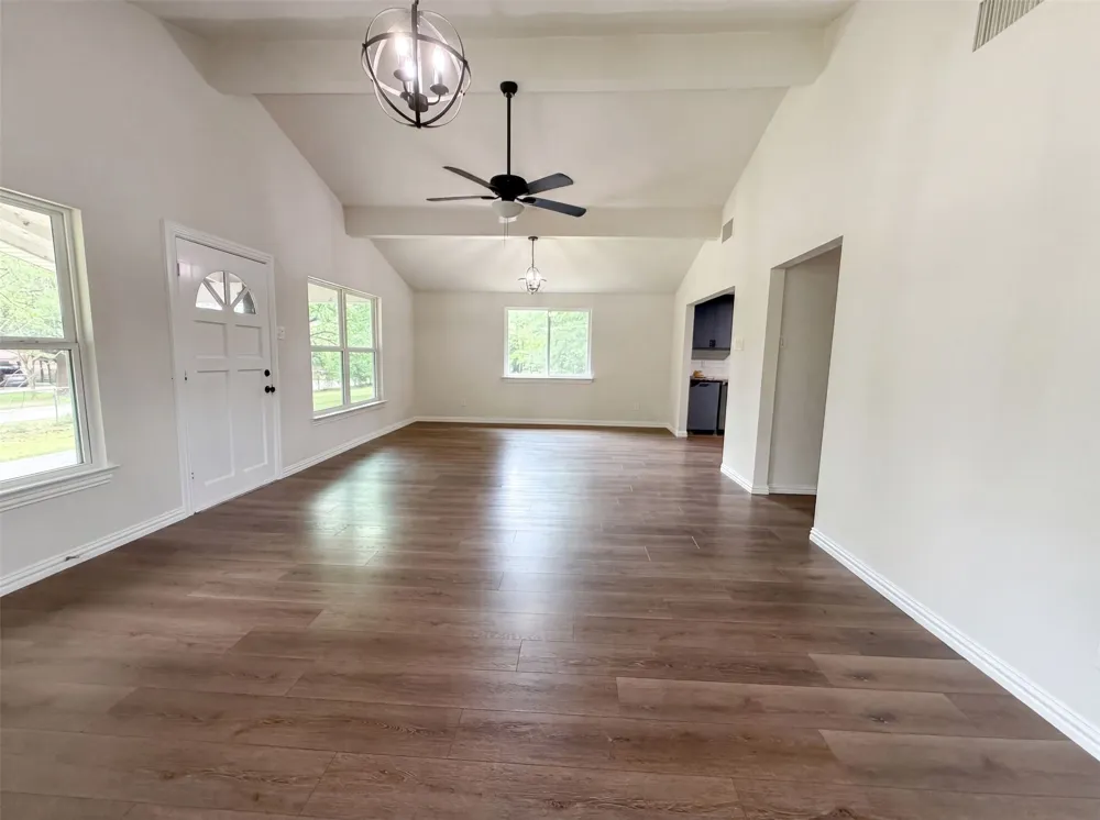 123 E Merry Way Gun Barrel City, TX 75156
