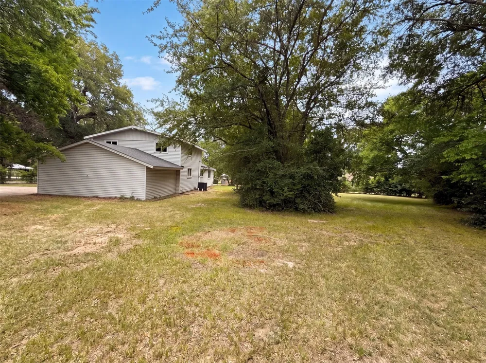 123 E Merry Way Gun Barrel City, TX 75156