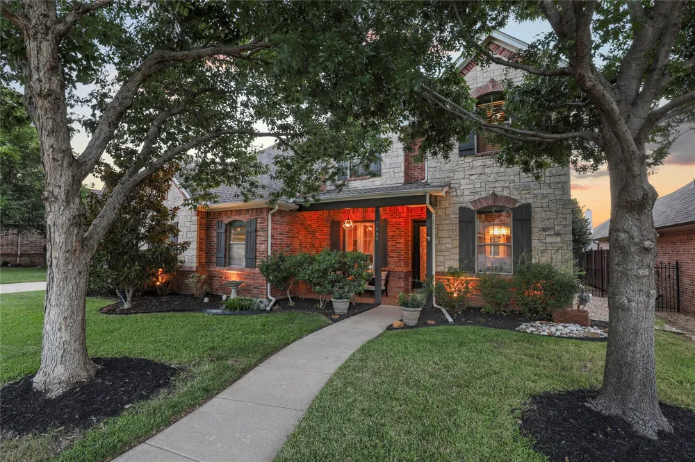 7009 Mossycup Lane North Richland Hills, TX 76182