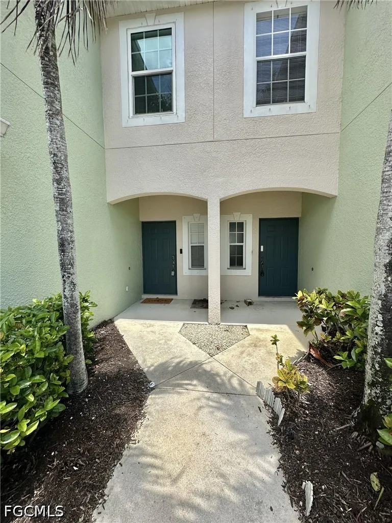 Cedar Oak Drive #106 Fort Myers, FL 33916