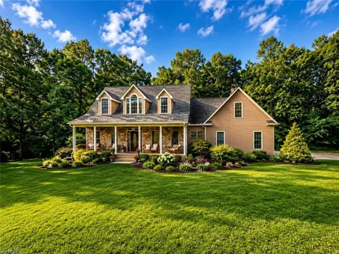 6916 Harvest Glen Drive
