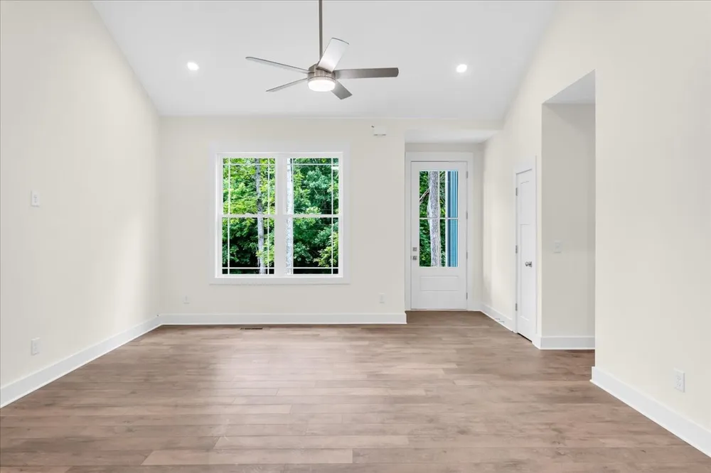 634 Mountain View Dr Morrison, TN 37357