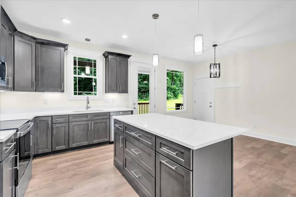 634 Mountain View Dr Morrison, TN 37357