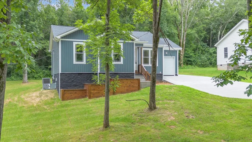 634 Mountain View Dr Morrison, TN 37357