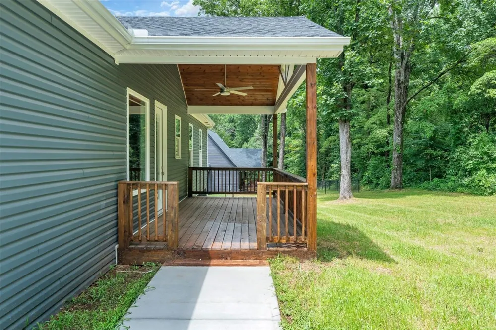 634 Mountain View Dr Morrison, TN 37357