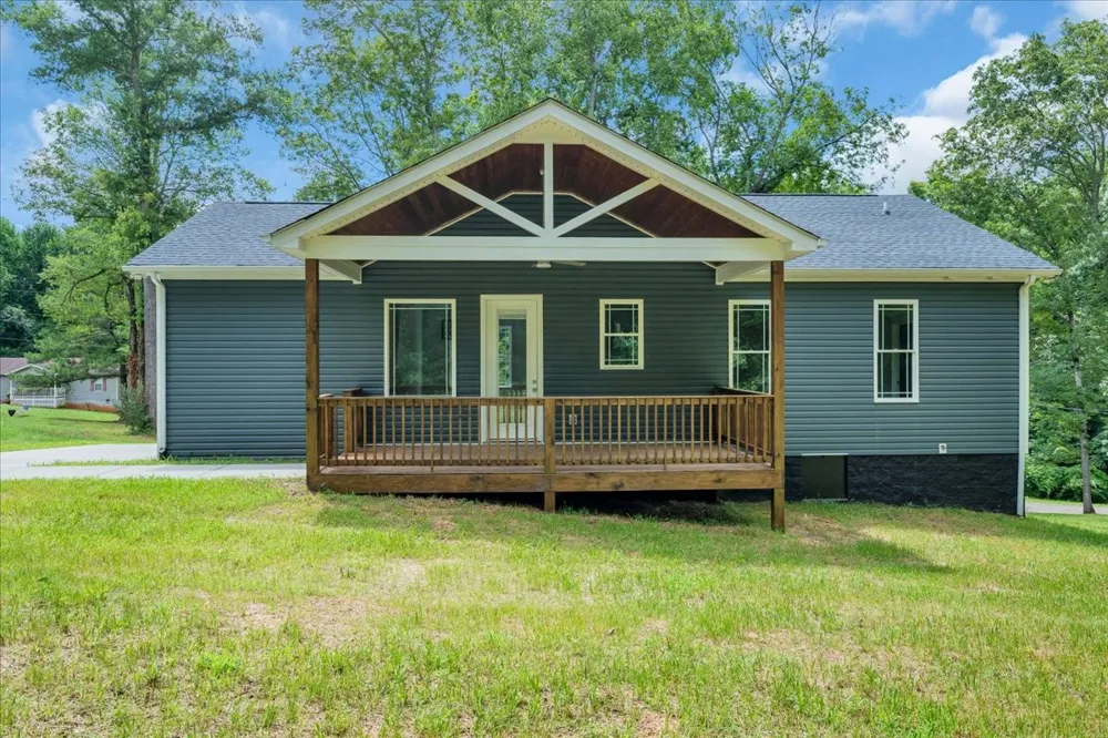 634 Mountain View Dr Morrison, TN 37357