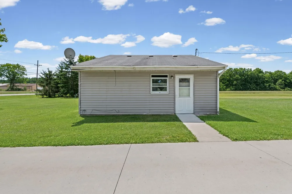 7762 Shea Road Ira Township, MI 48023