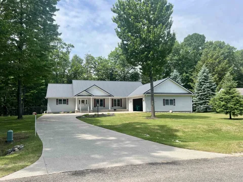 131 Indian Oaks Trail
