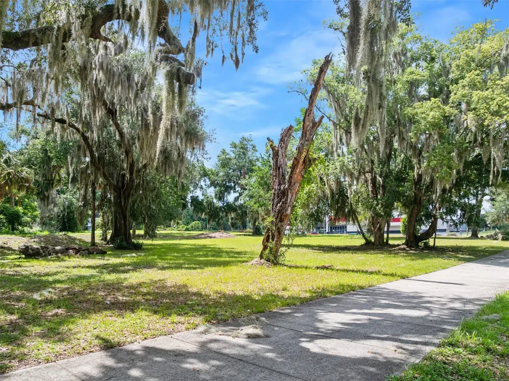 1101 SUMMIT STREET Crescent City, FL 32112