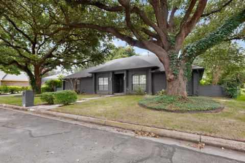 3900 Shadycreek Drive
