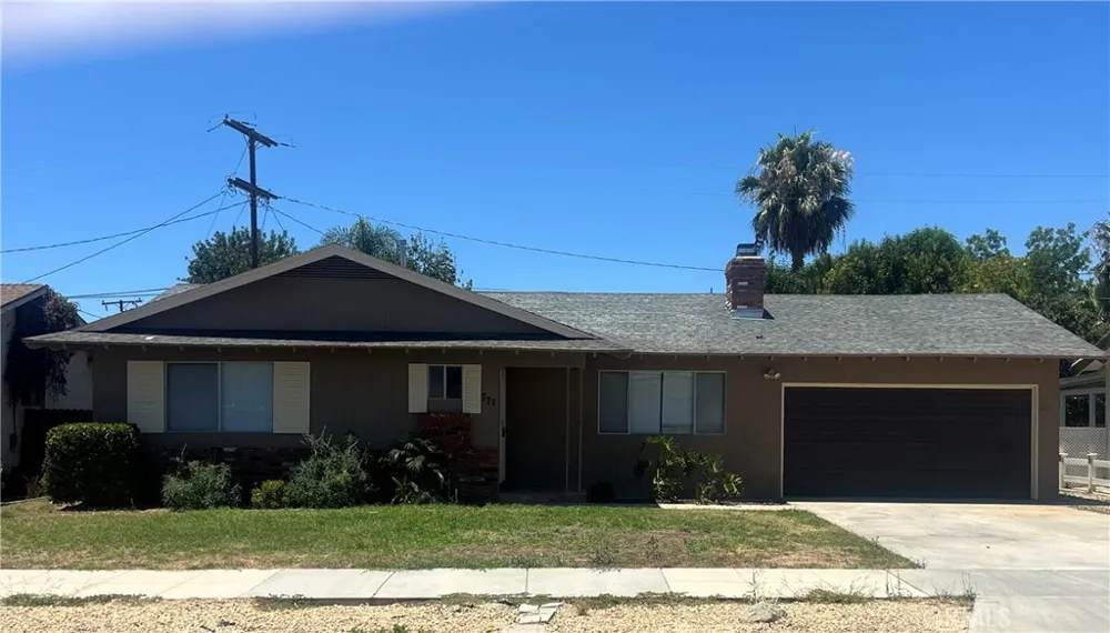 771 S Thompson Hemet, CA 92543