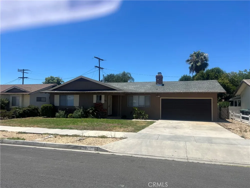 771 S Thompson Hemet, CA 92543