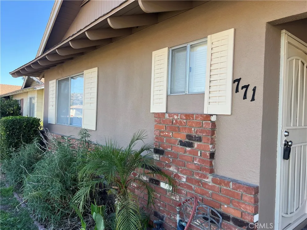 771 S Thompson Hemet, CA 92543