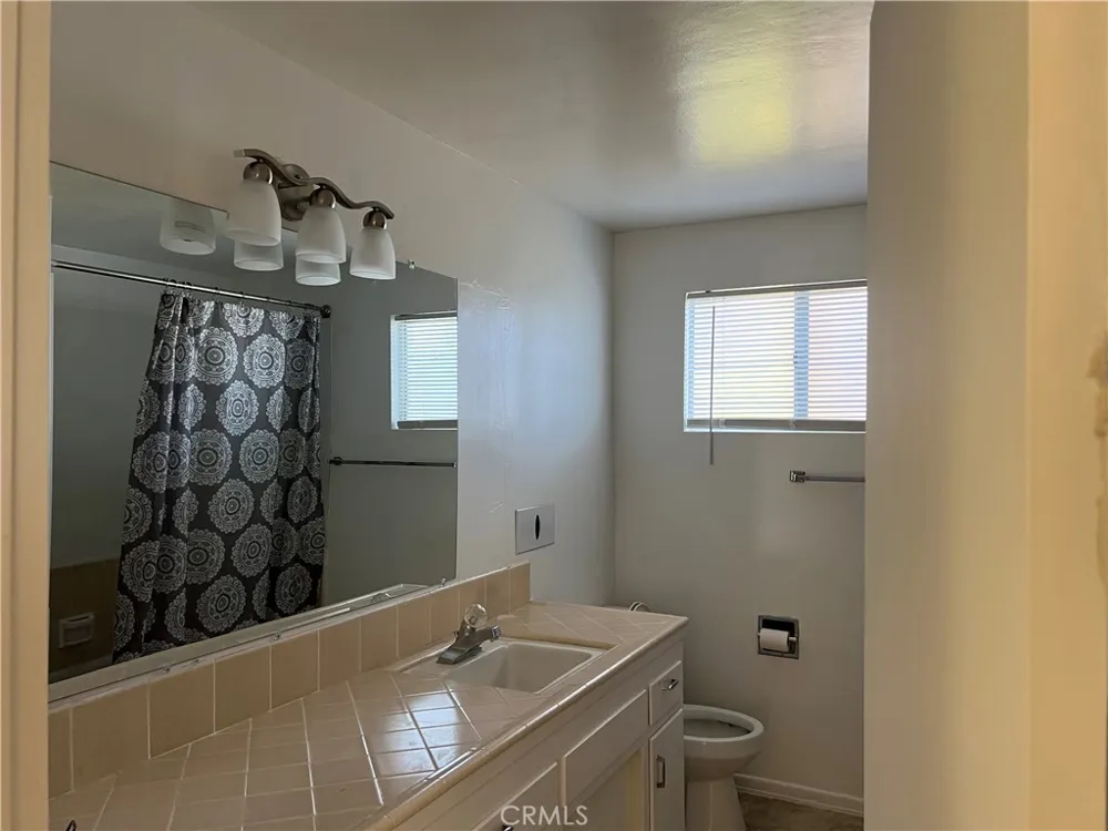 771 S Thompson Hemet, CA 92543