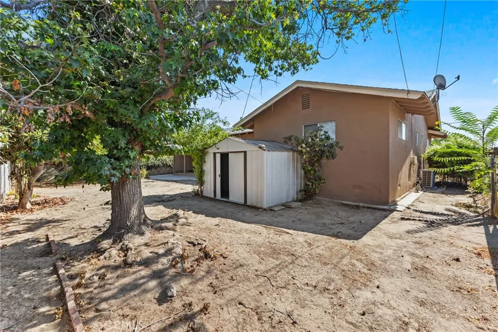 771 S Thompson Hemet, CA 92543