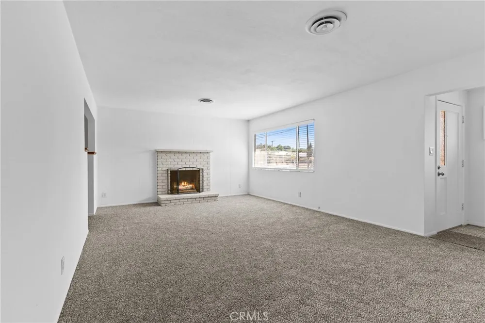 771 S Thompson Hemet, CA 92543
