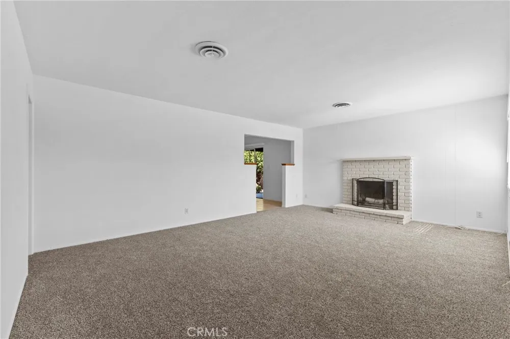 771 S Thompson Hemet, CA 92543