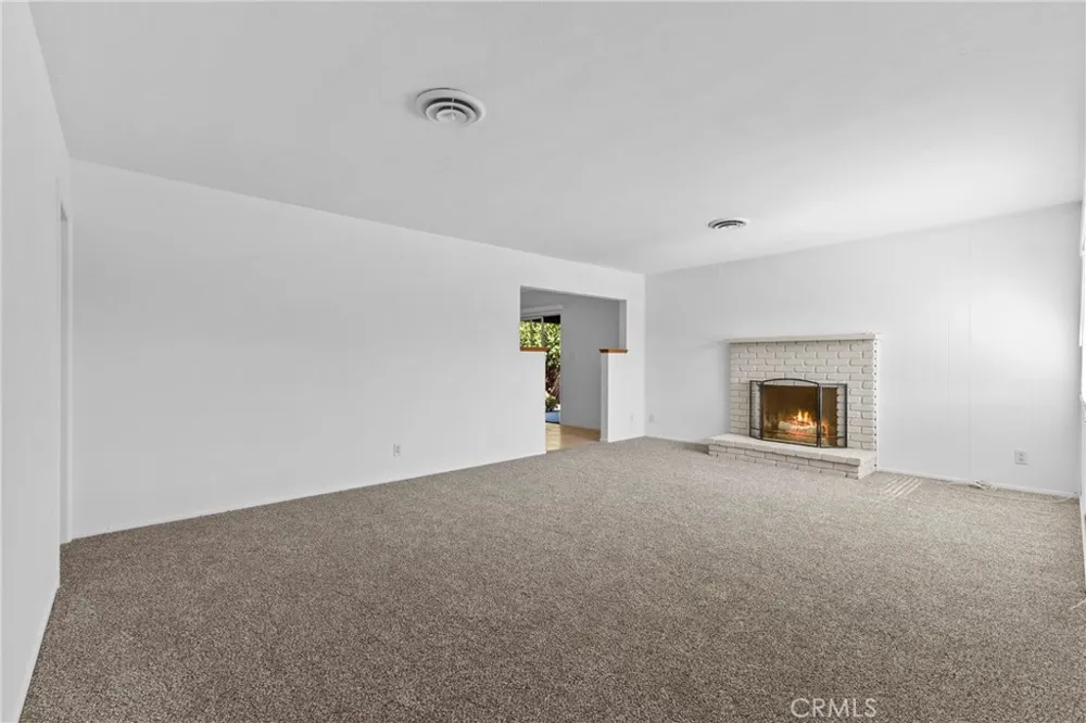 771 S Thompson Hemet, CA 92543