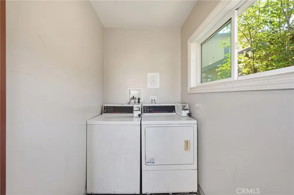 406 S 5th Avenue Monrovia, CA 91016