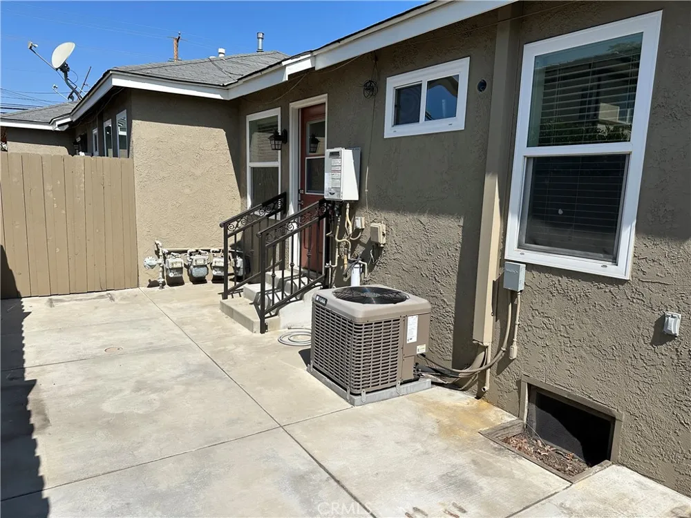406 S 5th Avenue Monrovia, CA 91016