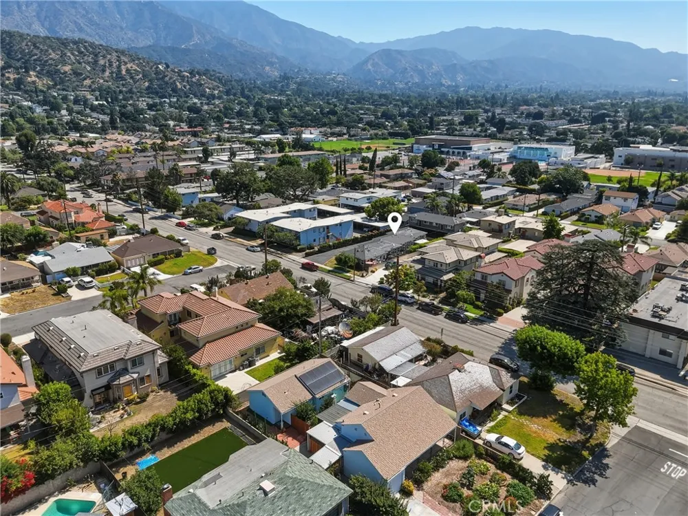 406 S 5th Avenue Monrovia, CA 91016