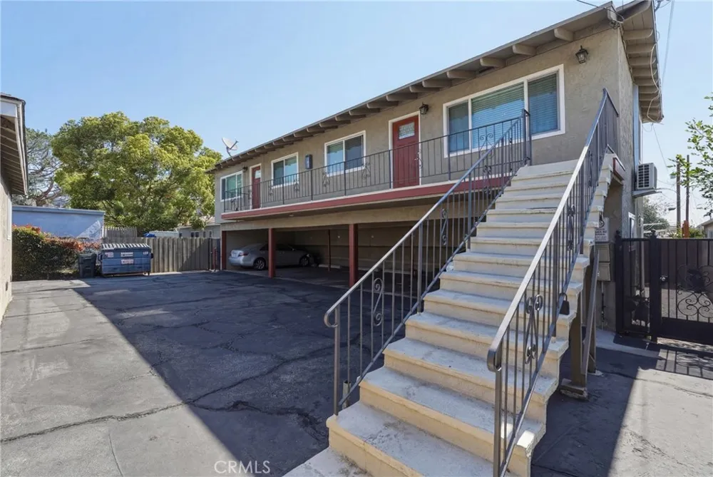 406 S 5th Avenue Monrovia, CA 91016