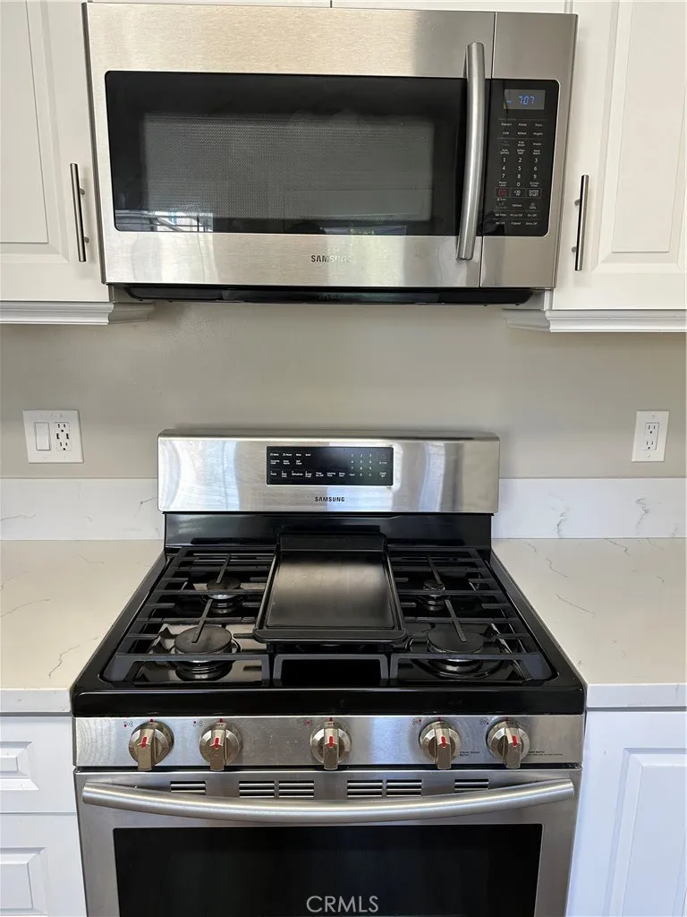 406 S 5th Avenue Monrovia, CA 91016