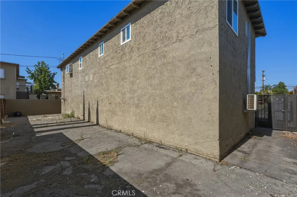 406 S 5th Avenue Monrovia, CA 91016