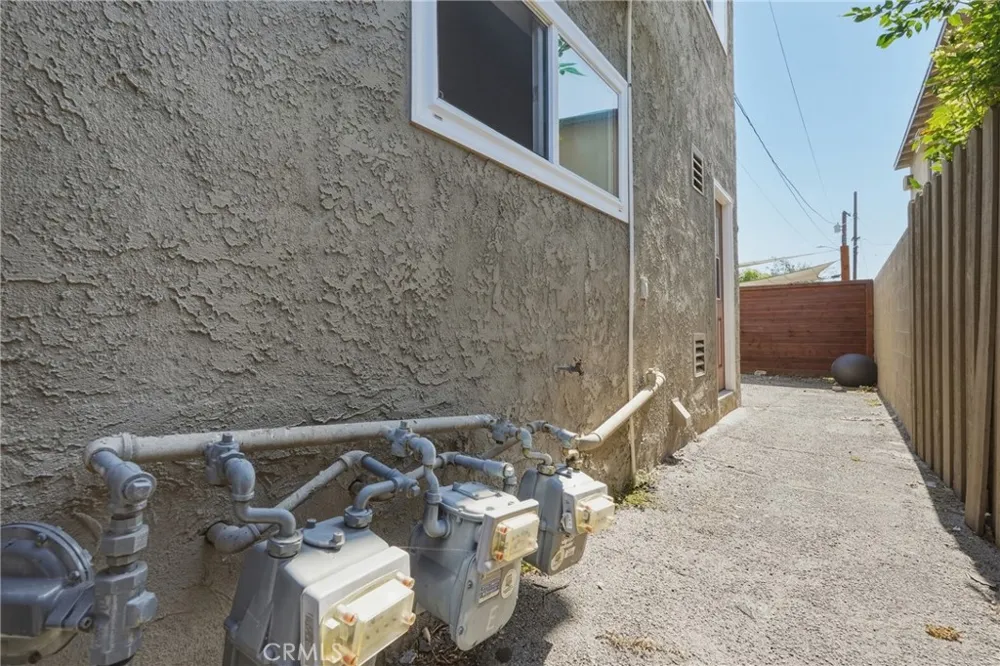 406 S 5th Avenue Monrovia, CA 91016