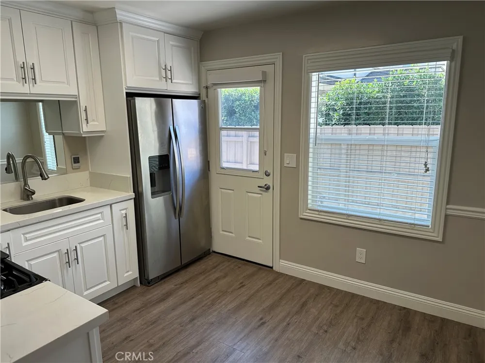 406 S 5th Avenue Monrovia, CA 91016