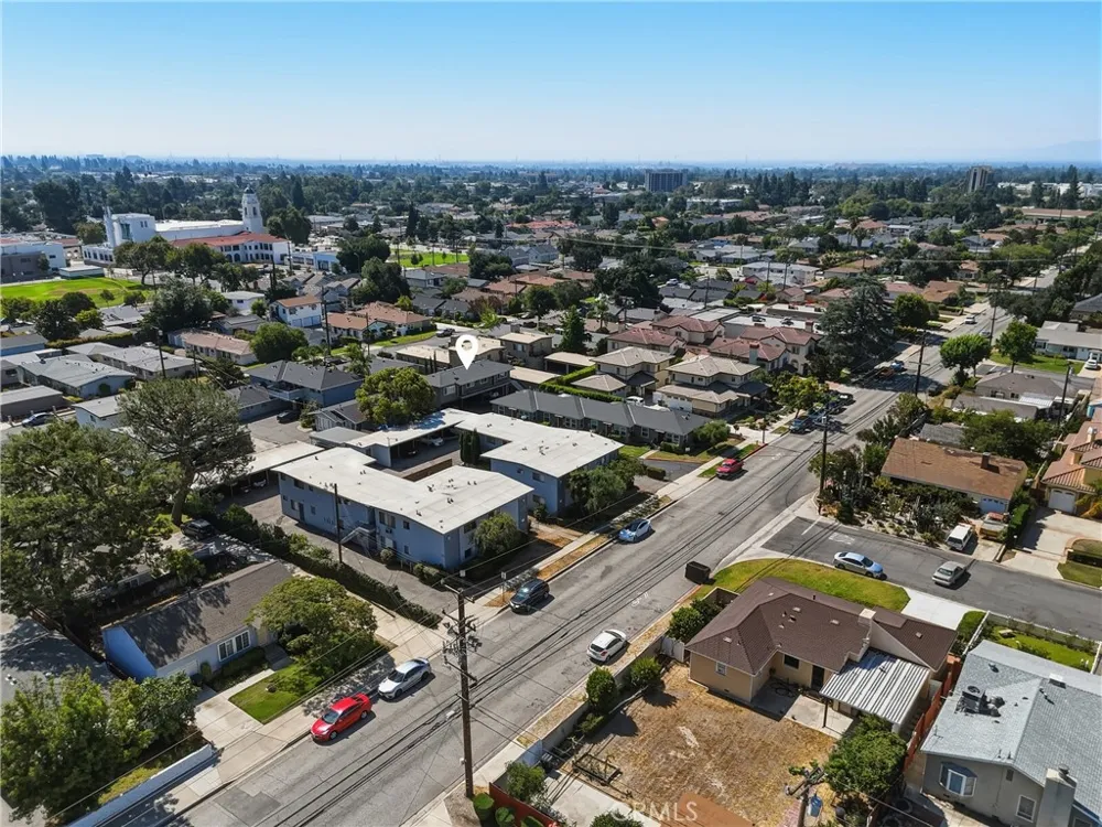 406 S 5th Avenue Monrovia, CA 91016