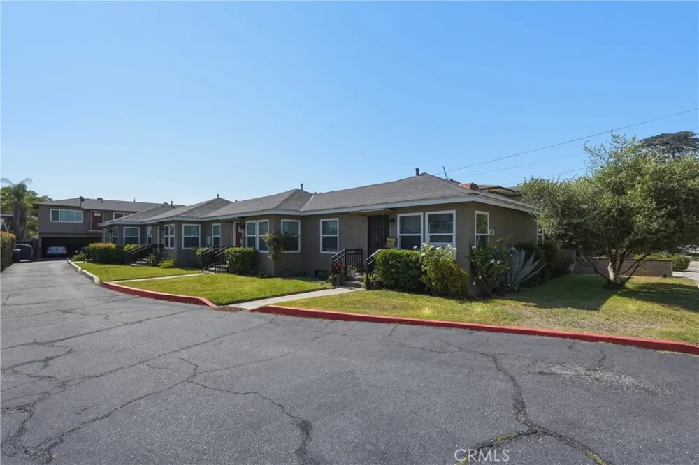 406 S 5th Avenue Monrovia, CA 91016