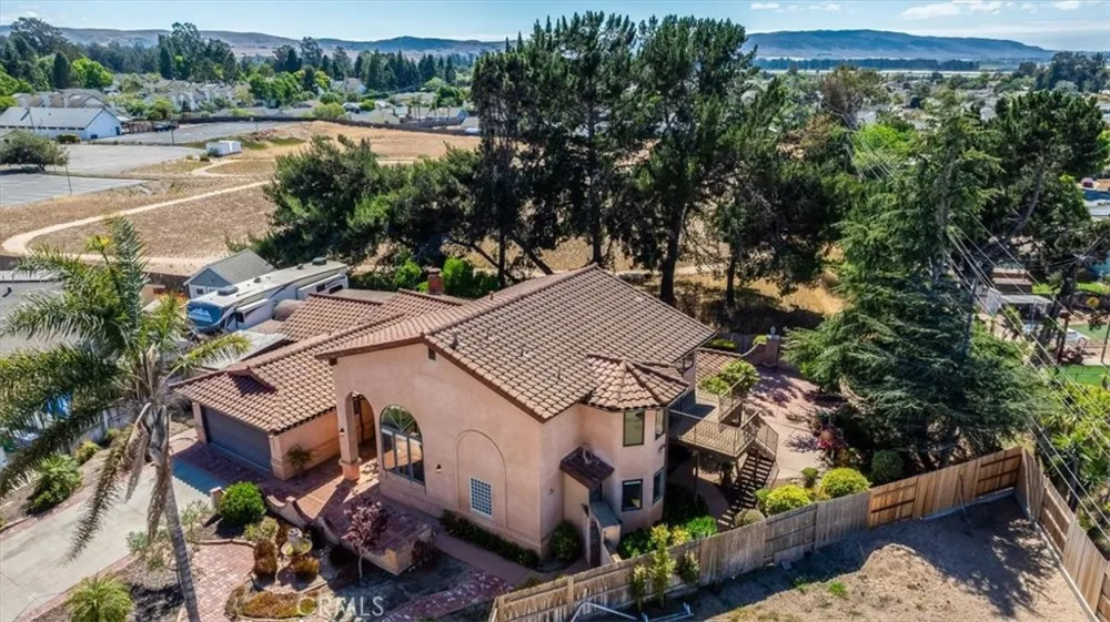 801 Lucinda Court Santa Maria, CA 93455