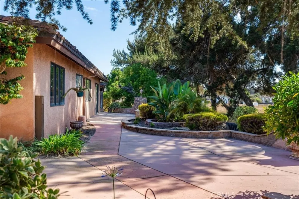 801 Lucinda Court Santa Maria, CA 93455