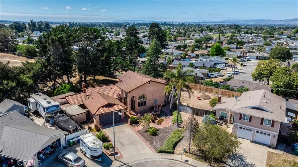 801 Lucinda Court Santa Maria, CA 93455