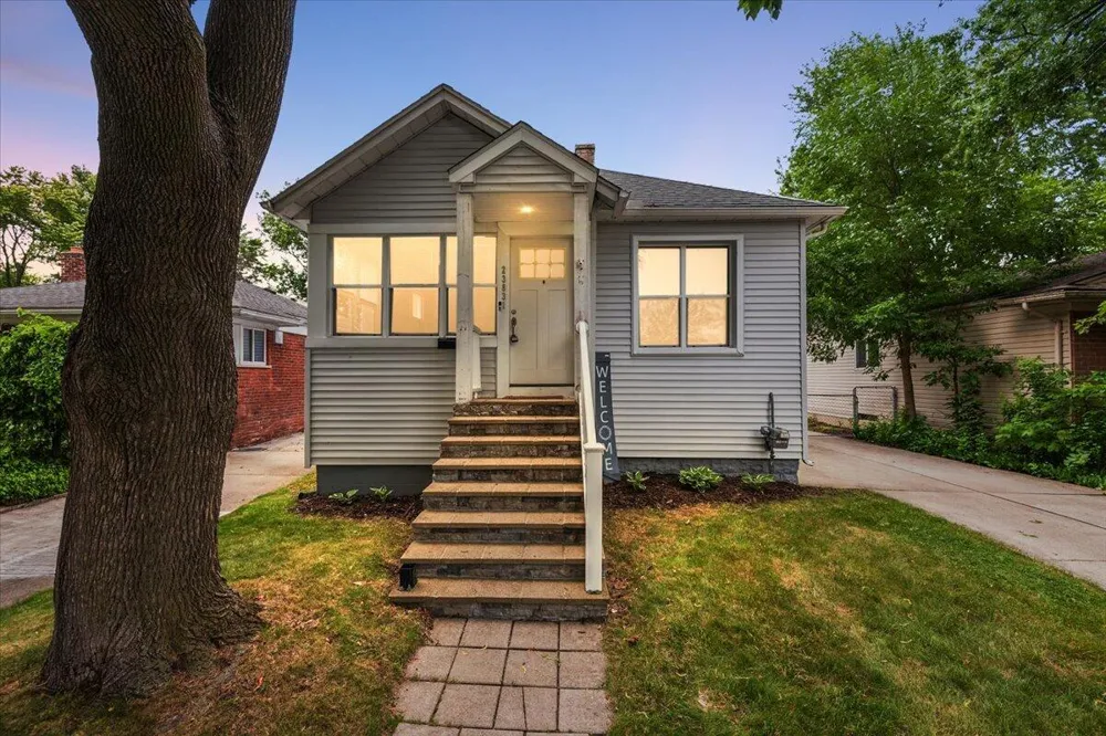 23831 Deziel Street Saint Clair Shores, MI 48082