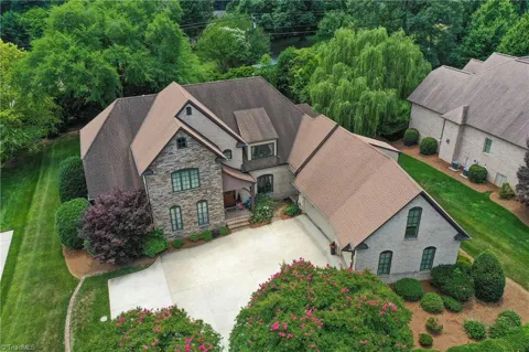 310 James Way